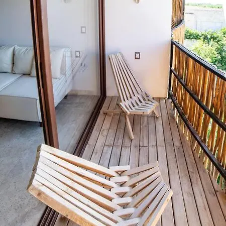 Amazing Luxury Studiojungle Enviroment With Cenote