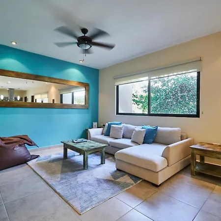 Dorian Gray - Pool & Club Access & 300mbps Wifi Apartment *