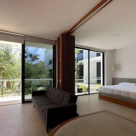 Sak Apartment *