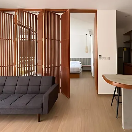 Sak Apartment *