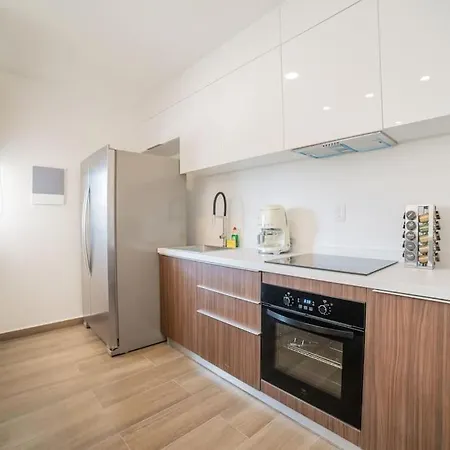 New Beautiful Cozy 1br With Private Pool Apartment