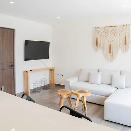 New Beautiful Cozy 1br With Private Pool Apartment