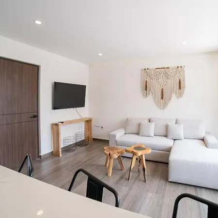New Beautiful Cozy 1br With Private Pool Apartment