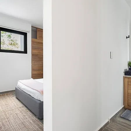 Chic Townhouse With Private Pool And Rooftop View Сasa de vacaciones *