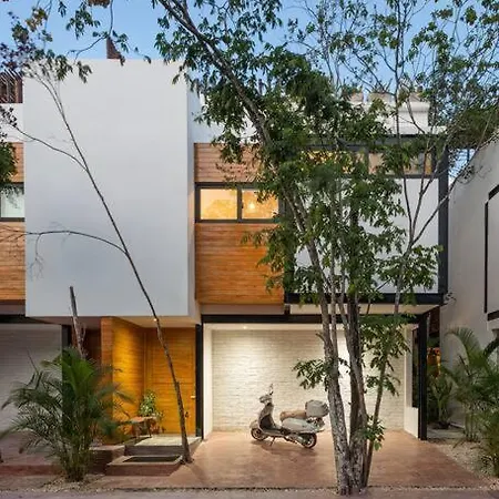 Chic Townhouse With Private Pool And Rooftop View Сasa de vacaciones *