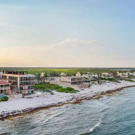 Luxury Beachfront Penthouse With Private Pool *