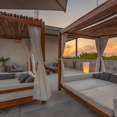 Apartment Gorgeous Swim Up - Sleeps 4 - Private Cenote