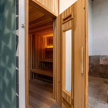 Gorgeous Swim Up - Sleeps 4 - Private Cenote Tulum