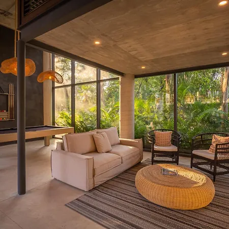 Gorgeous Swim Up - Sleeps 4 - Private Cenote