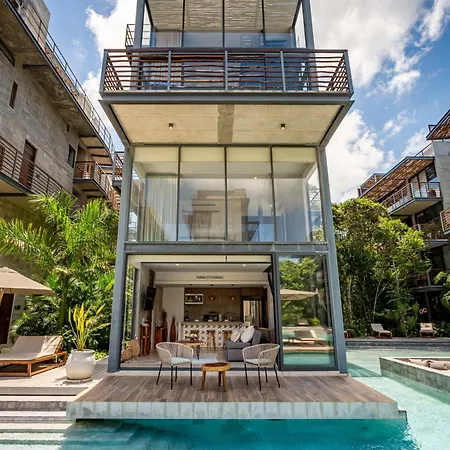 Gorgeous Swim Up - Sleeps 4 - Private Cenote