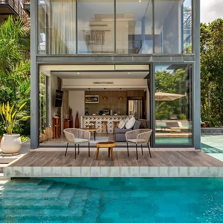 Gorgeous Swim Up - Sleeps 4 - Private Cenote Apartment
