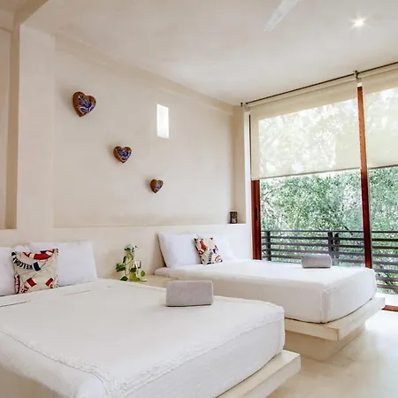The Mayan World House Of La Veleta Hotel 4*
