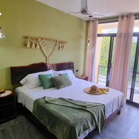 Vicenta Ii Apartment *