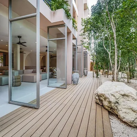 Apartment Fast Wi-fi 1br In With Pool, Restaurant, Gym