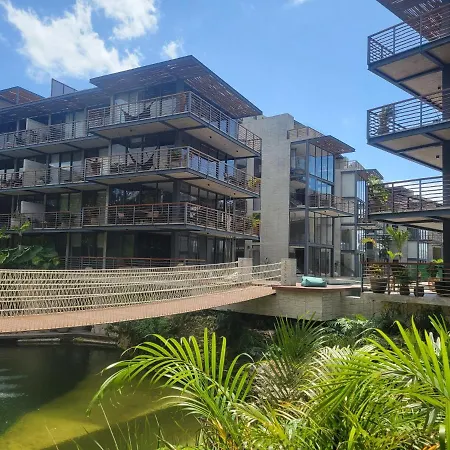 Xalet Luxury Condos. Apartment