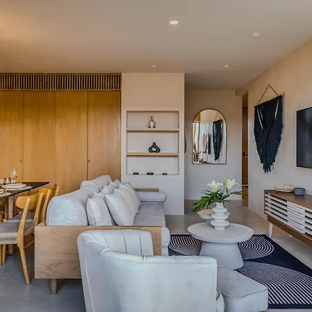 Heavenly 3br Ph W Private Pool, Gym, Yoga Class Apartment *