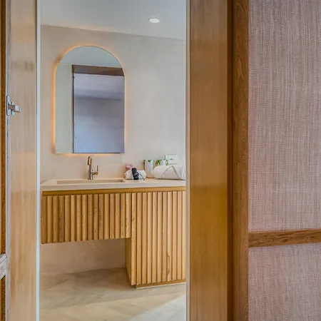 Heavenly 3br Ph W Private Pool, Gym, Yoga Class Apartment