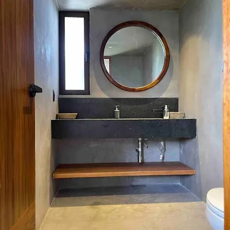 New 2 Bdr, Private Rooftop Pool, Gym And Cowork Apartment *