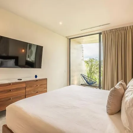 Beautiful Ph W Private Rooftop 3br And Concierge Apartment