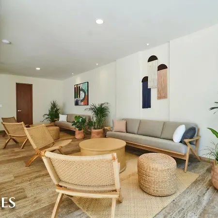 Spacious 2 Br. Jungle View Luxury W/prime Location *