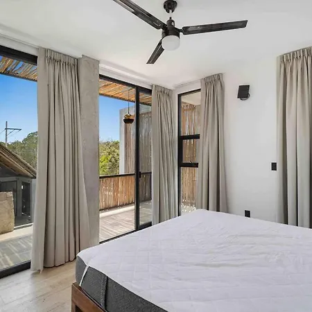 Brand New Just 5 Min To & Downtown! *