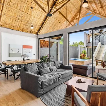 Apartment Brand New Just 5 Min To & Downtown! *