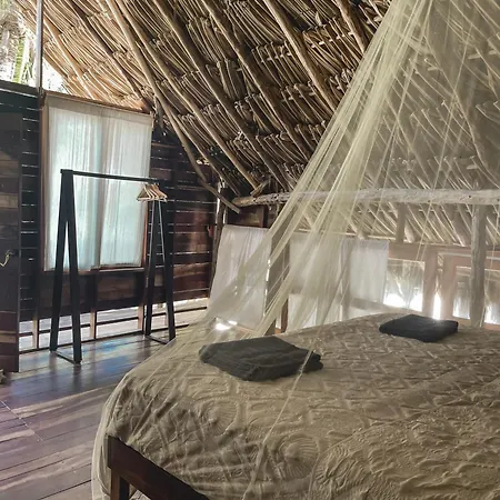 Chavez Eco And * Tulum