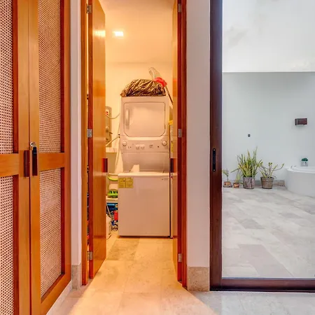 Apartment Private Rooftop 1br With Stunning Common Areas *