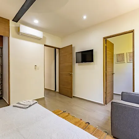 Casa & Chiit - 2 Homes With Different Shared Amenities