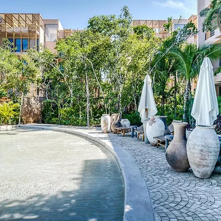 Apartment Stunning 1br In Jungle With Pool, Restaurant And Gym
