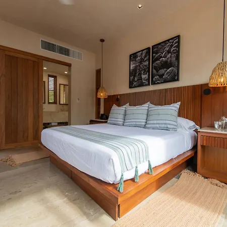 Villa Kaan With 4 Bdrooms In Mexico *