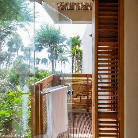 Villa Kaan With 4 Bdrooms In Mexico *