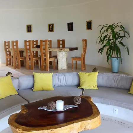 Playa Kun With 5 Bedrooms In Mexico *