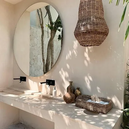 2 Private Pools & Bbq