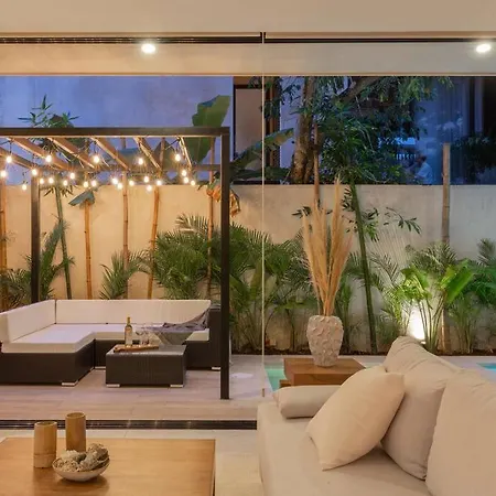 Amazing Private Pool Rooftop Apartment
