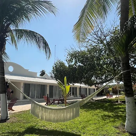 El Paraiso Hotel 4*