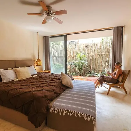 Luxury With Private Pool Apartment *