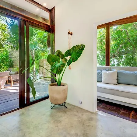 Villa Chakte With 3 Bedrooms In Mexico *