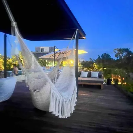 Apartment Luxury Condo, Infinity & Cenote Pools, Miraluna, Aldea Zama *