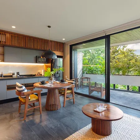 Luxury Condo, Infinity & Cenote Pools, Miraluna, Aldea Zama *