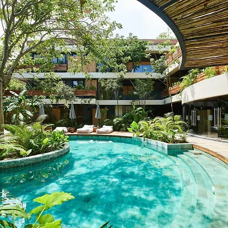Luxury Condo, Infinity & Cenote Pools, Miraluna, Aldea Zama Apartment