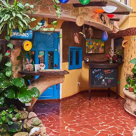 Maison Hotel 3*