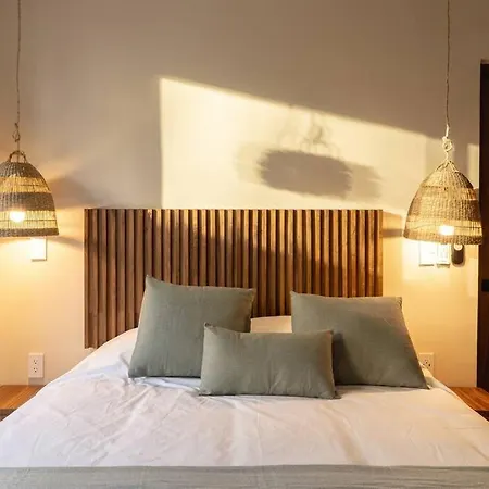 Private Pool & Terrace - Sleeps 4 Near The - B104