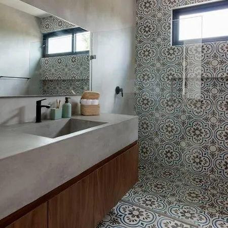 Casa Aguacate Villa *