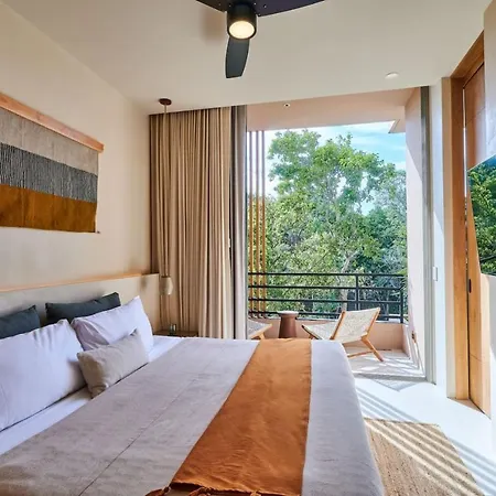 Aflora Luxe Apartment