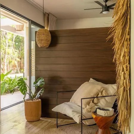 Attha Bliss Swim Up Apartment *