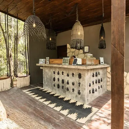 Romance In The Jungle Beach Club Access Holiday home