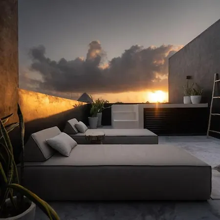 Luxury Twin Villas, 4 Private Pools, 2 Rooftops, Bbq, Near