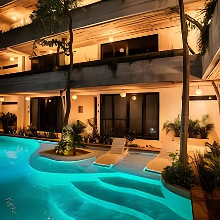 Elegant 2 Bdrm Apt W Gym & Pool * Tulum