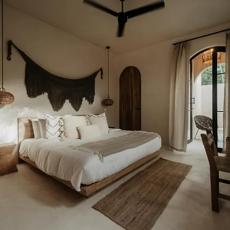Tulipan Bohemian Holiday home *